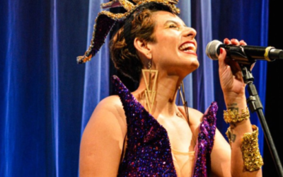 Mayra Clara apresenta o show Música Vingativa Brasileira (MVB) na Casa Sincopada em SP